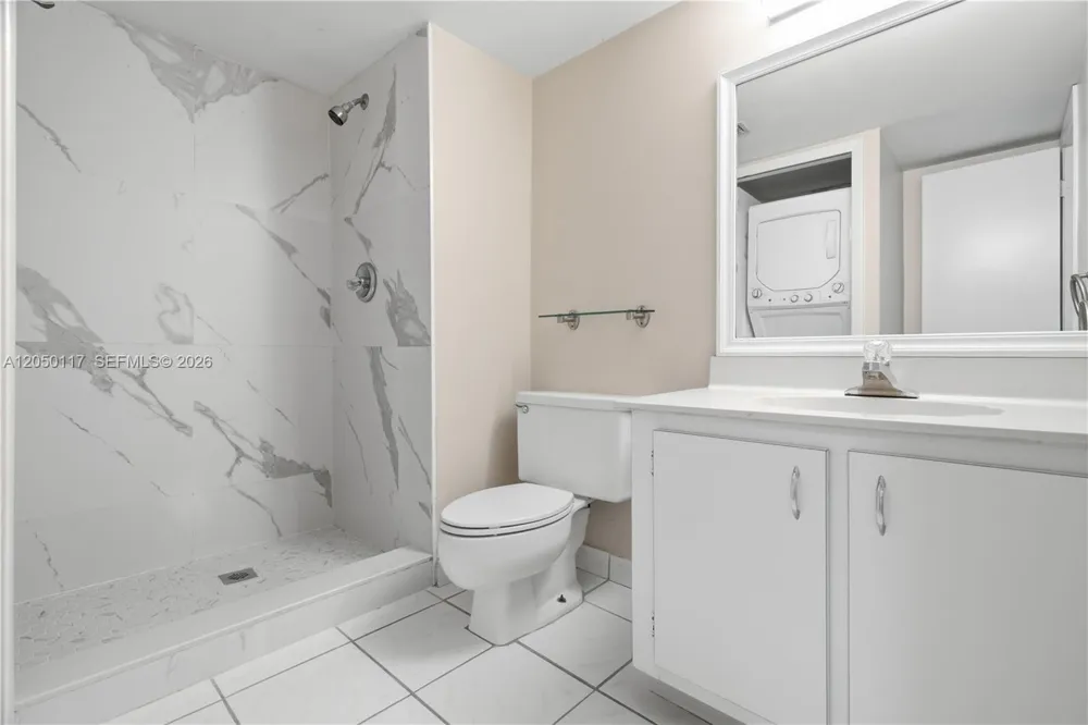 16252 Laurel Dr #201 Weston, FL 33326