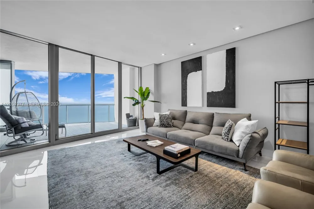 17121 Collins Avenue #4205 Sunny Isles Beach, FL 33160