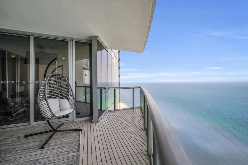 17121 Collins Avenue #4205 Sunny Isles Beach, FL 33160