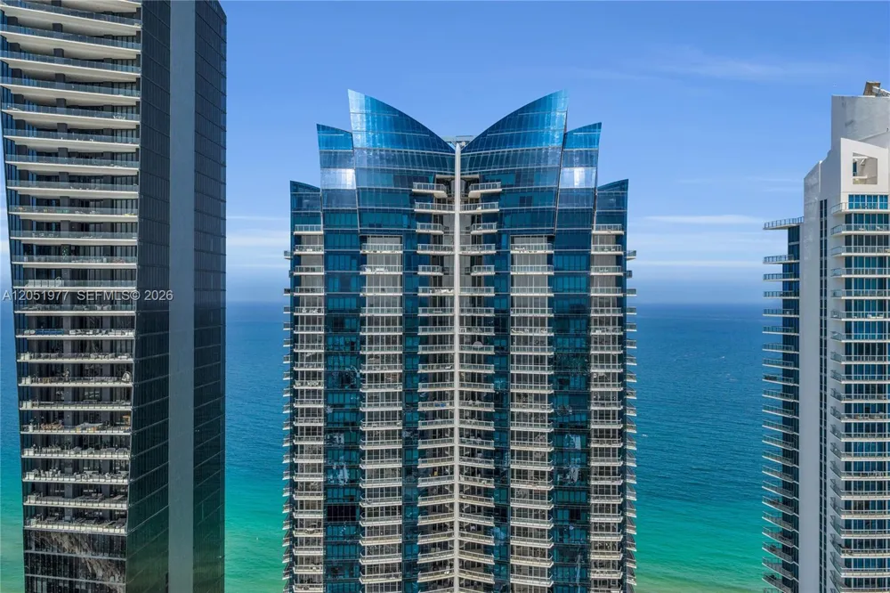 17121 Collins Avenue #4205 Sunny Isles Beach, FL 33160
