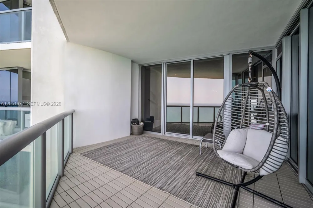 17121 Collins Avenue #4205 Sunny Isles Beach, FL 33160