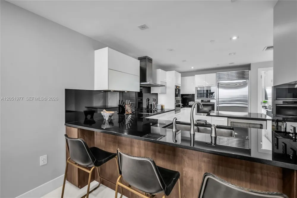 17121 Collins Avenue #4205 Sunny Isles Beach, FL 33160