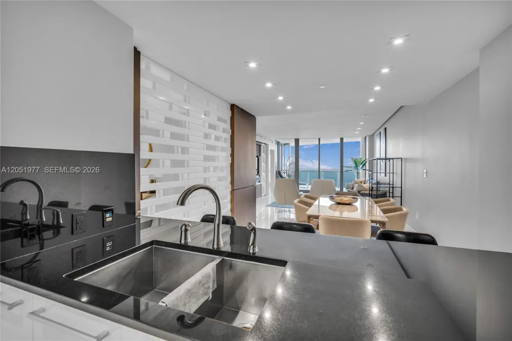 17121 Collins Avenue #4205 Sunny Isles Beach, FL 33160