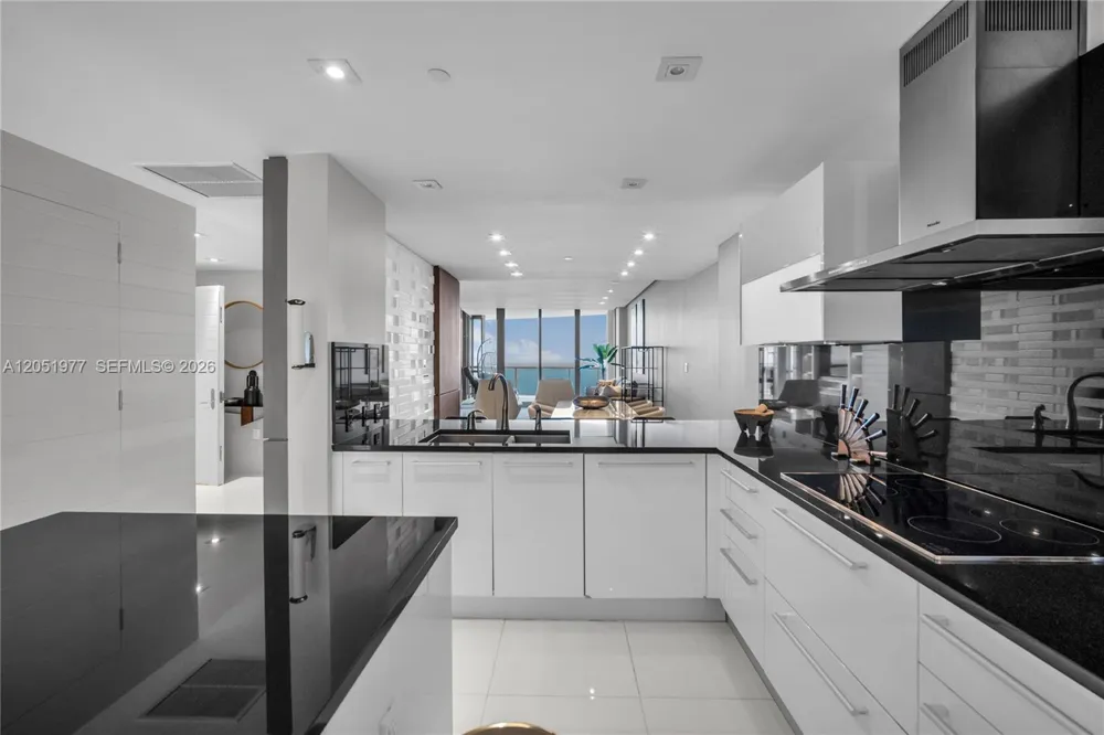 17121 Collins Avenue #4205 Sunny Isles Beach, FL 33160