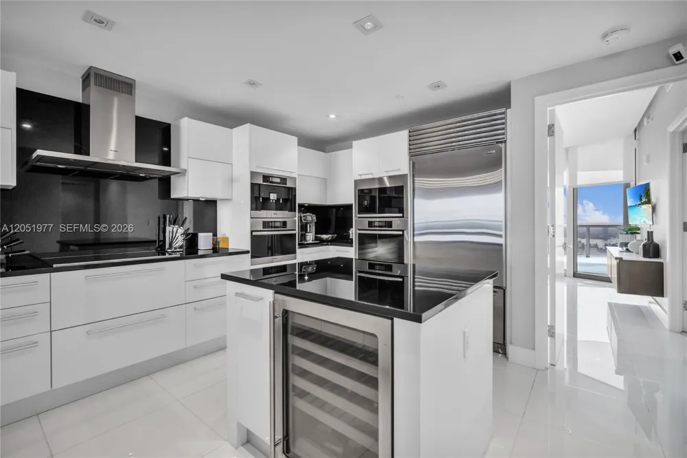 17121 Collins Avenue #4205 Sunny Isles Beach, FL 33160