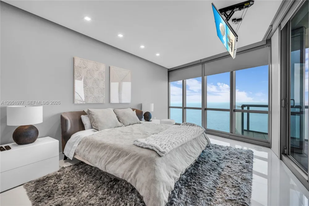 17121 Collins Avenue #4205 Sunny Isles Beach, FL 33160