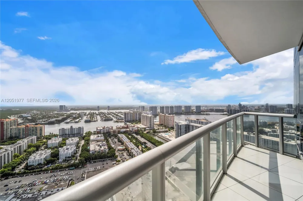 17121 Collins Avenue #4205 Sunny Isles Beach, FL 33160