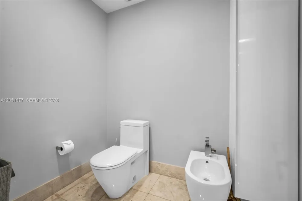 17121 Collins Avenue #4205 Sunny Isles Beach, FL 33160