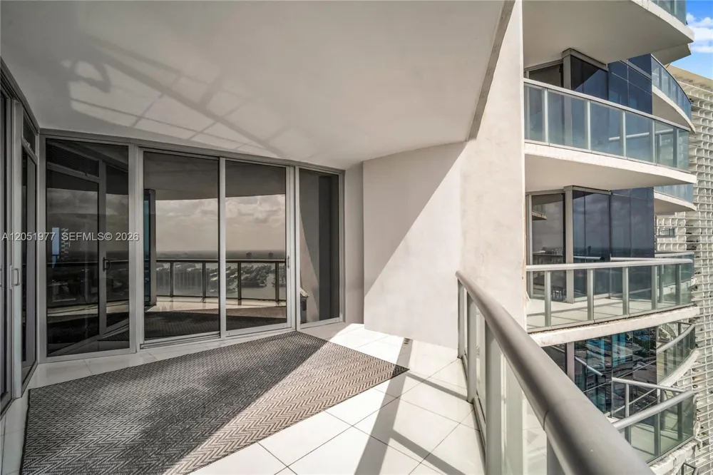 17121 Collins Avenue #4205 Sunny Isles Beach, FL 33160