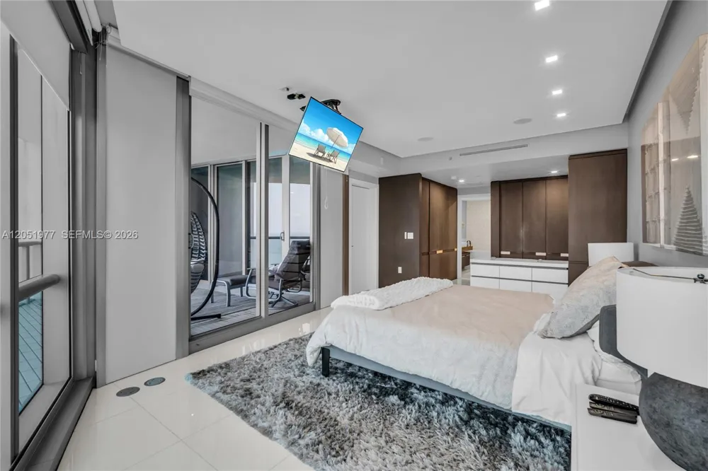 17121 Collins Avenue #4205 Sunny Isles Beach, FL 33160