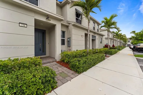 336 NW 8th Ct