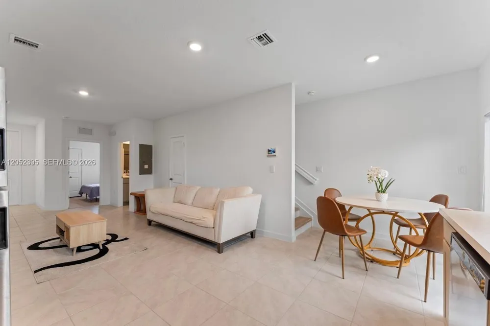 336 NW 8th Ct Pompano Beach, FL 33060