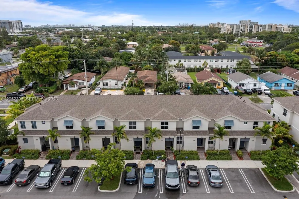 336 NW 8th Ct Pompano Beach, FL 33060
