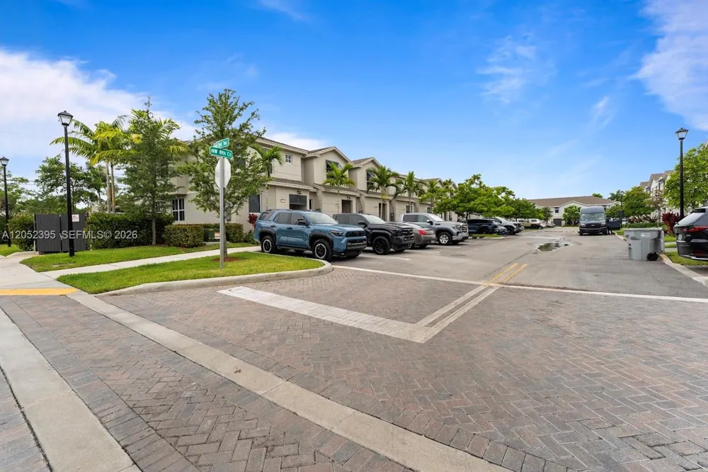 336 NW 8th Ct Pompano Beach, FL 33060