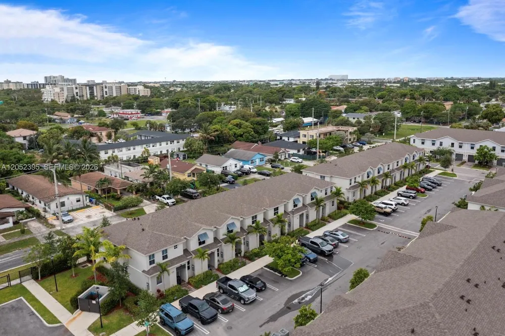 336 NW 8th Ct Pompano Beach, FL 33060