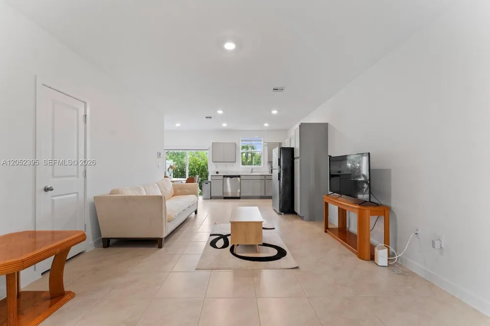 336 NW 8th Ct Pompano Beach, FL 33060