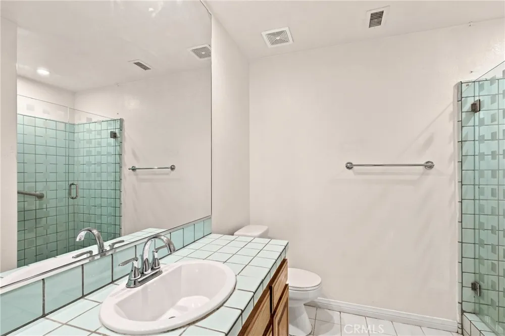 10925 Willowbrae Chatsworth, CA 91311