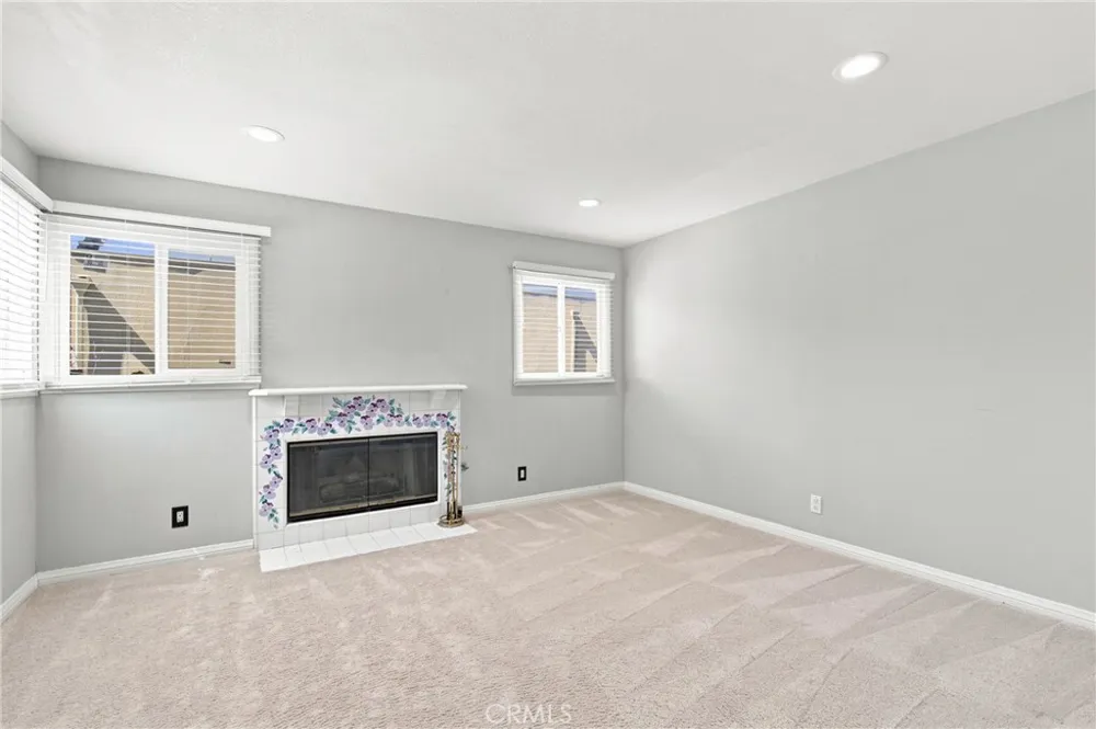 10925 Willowbrae Chatsworth, CA 91311