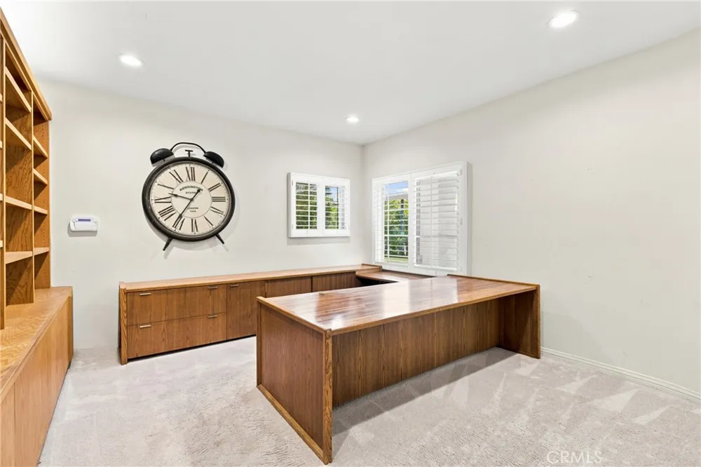 10925 Willowbrae Chatsworth, CA 91311