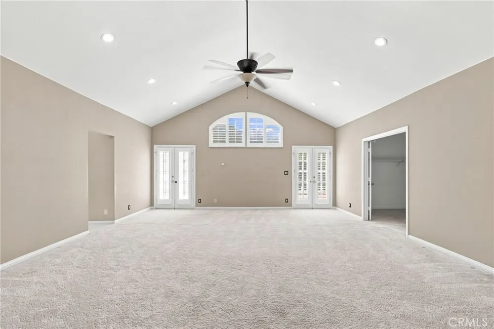 10925 Willowbrae Chatsworth, CA 91311