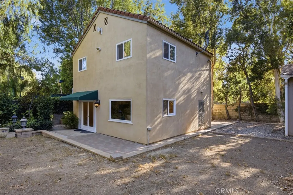 10925 Willowbrae Chatsworth, CA 91311