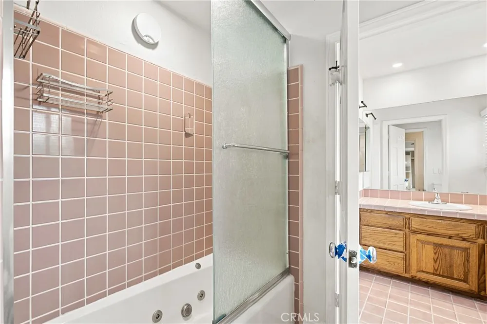 10925 Willowbrae Chatsworth, CA 91311