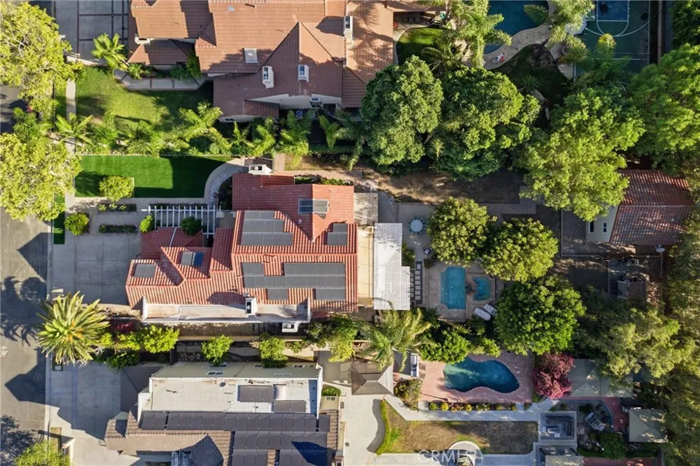 10925 Willowbrae Chatsworth, CA 91311