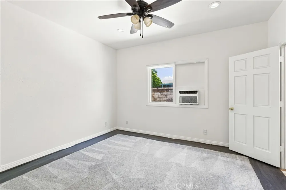 10925 Willowbrae Chatsworth, CA 91311