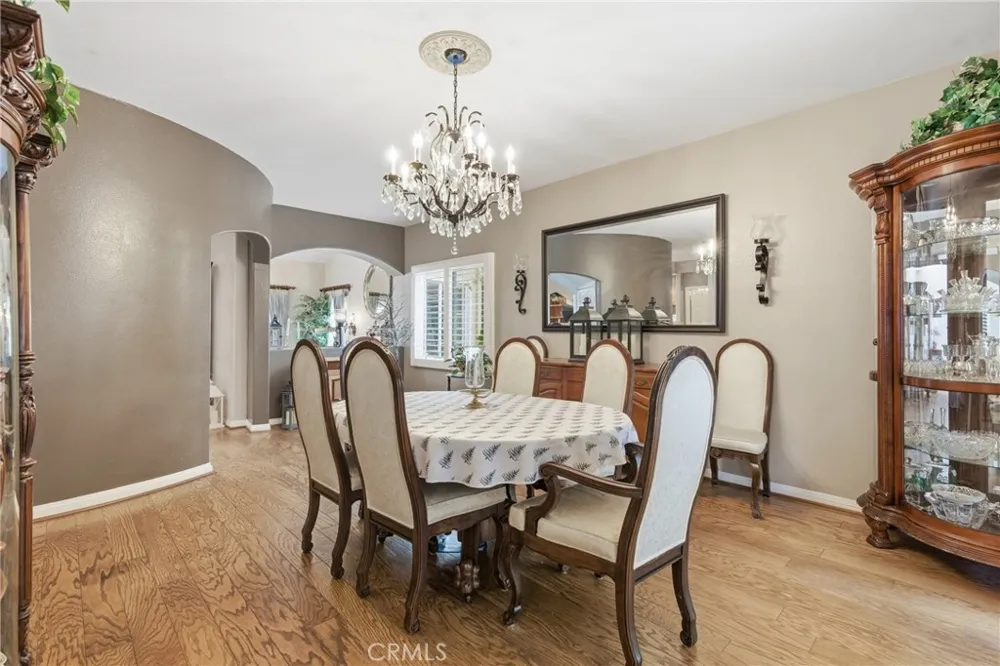 10925 Willowbrae Chatsworth, CA 91311