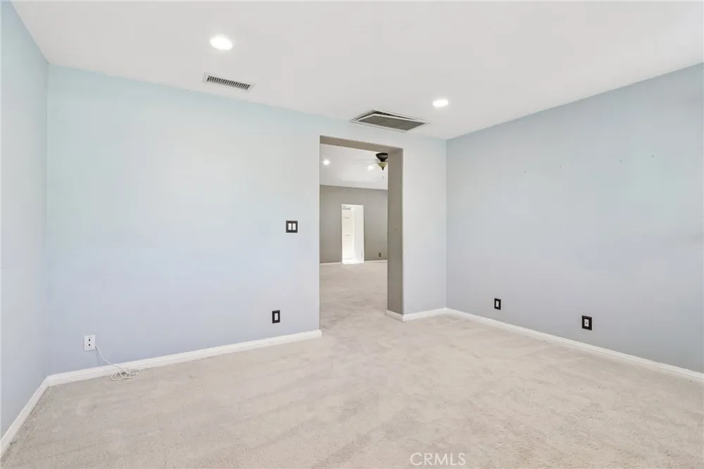 10925 Willowbrae Chatsworth, CA 91311
