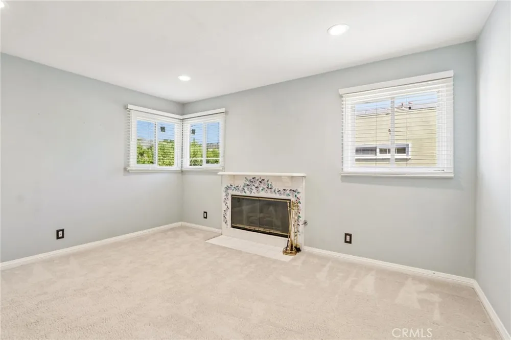 10925 Willowbrae Chatsworth, CA 91311