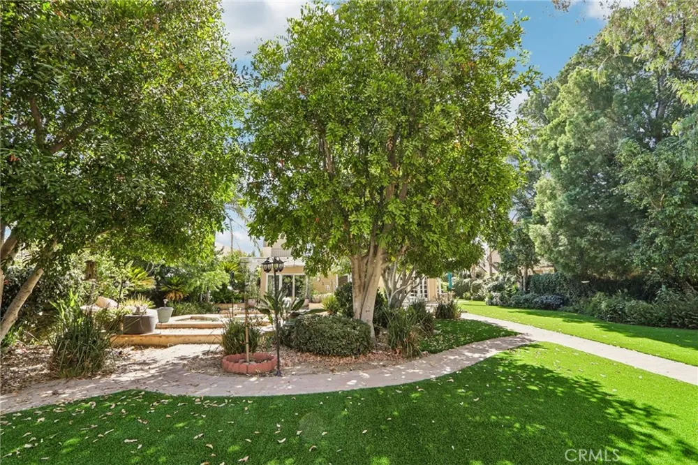 10925 Willowbrae Chatsworth, CA 91311