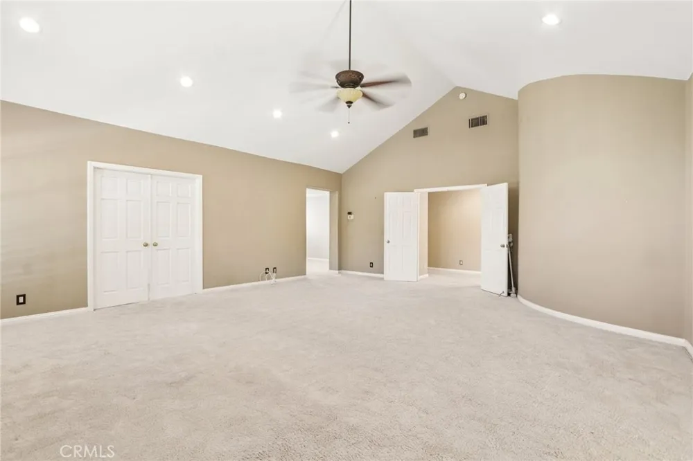 10925 Willowbrae Chatsworth, CA 91311