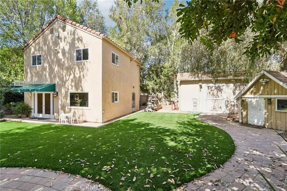 10925 Willowbrae Chatsworth, CA 91311
