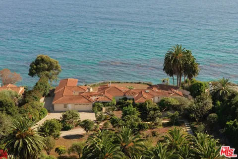4121 Creciente Drive