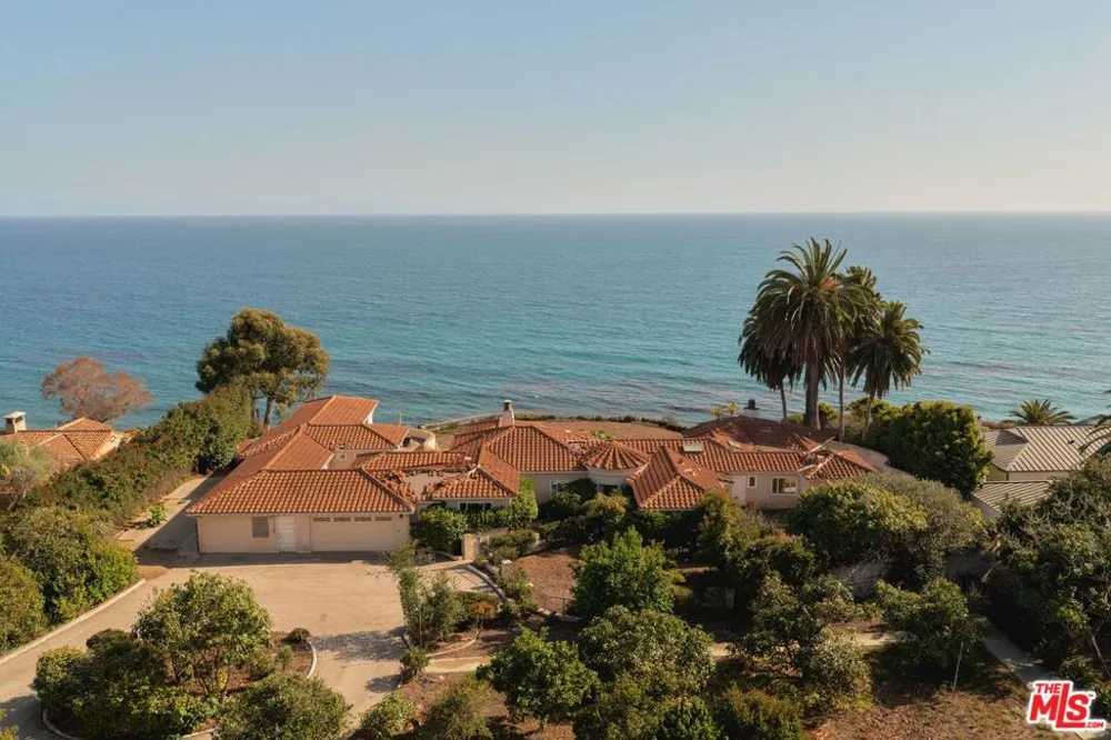 4121 Creciente Drive Santa Barbara, CA 93110