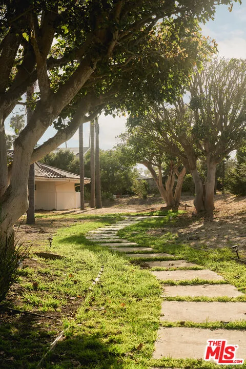3236 Braemar Drive Santa Barbara, CA 93109