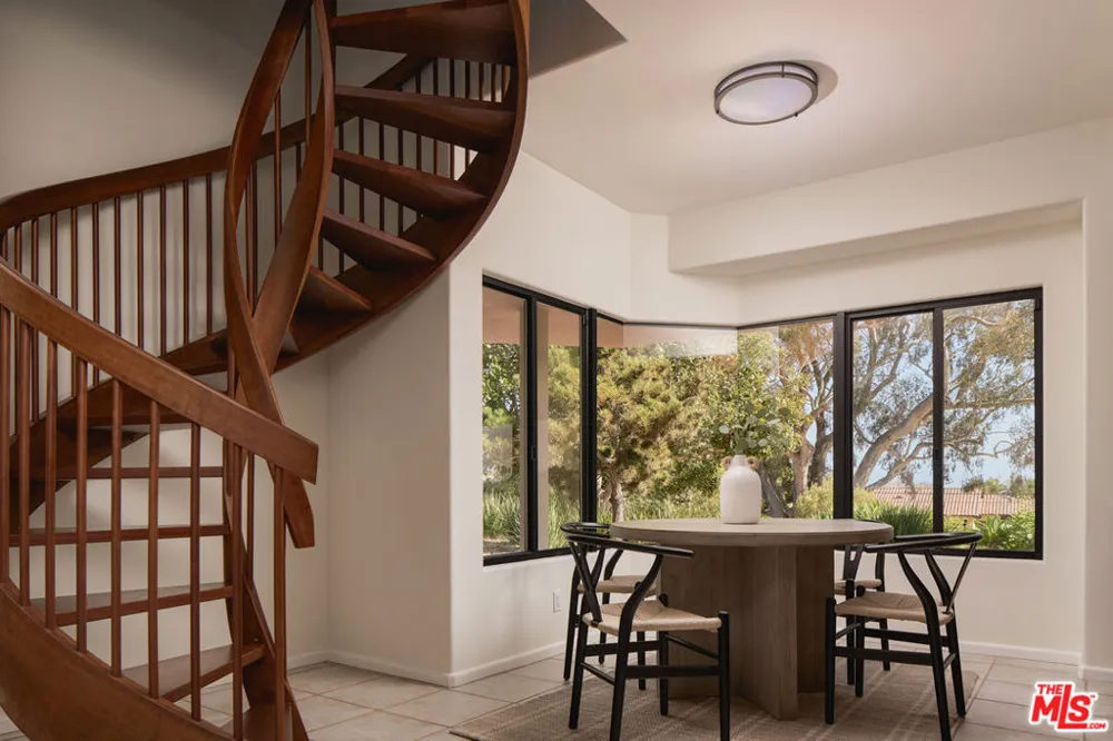 3236 Braemar Drive Santa Barbara, CA 93109