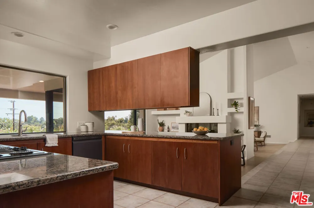 3236 Braemar Drive Santa Barbara, CA 93109