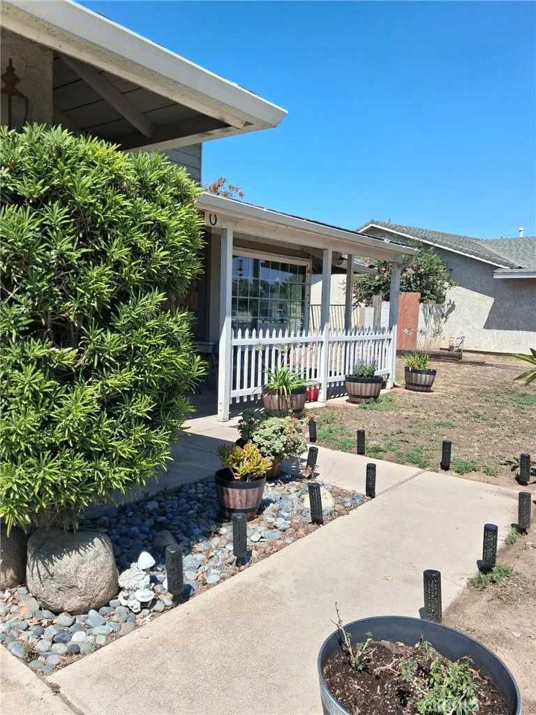 11448 Mojave Drive Jurupa Valley, CA 91752