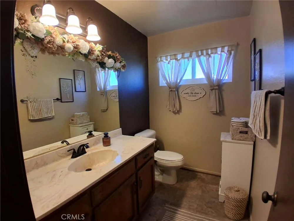 11448 Mojave Drive Jurupa Valley, CA 91752