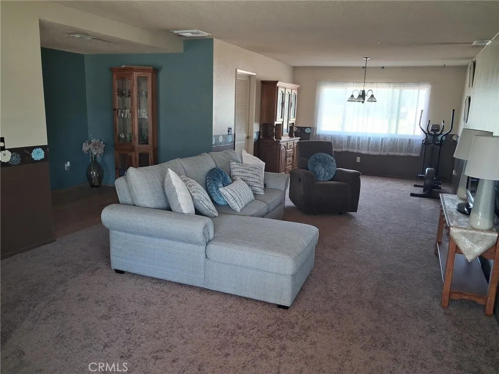 11448 Mojave Drive Jurupa Valley, CA 91752