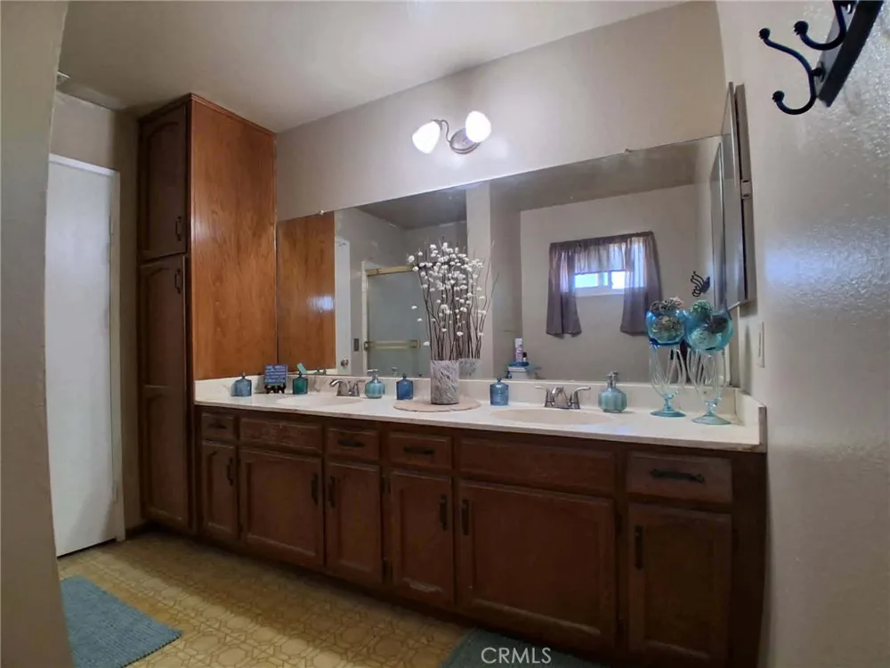 11448 Mojave Drive Jurupa Valley, CA 91752