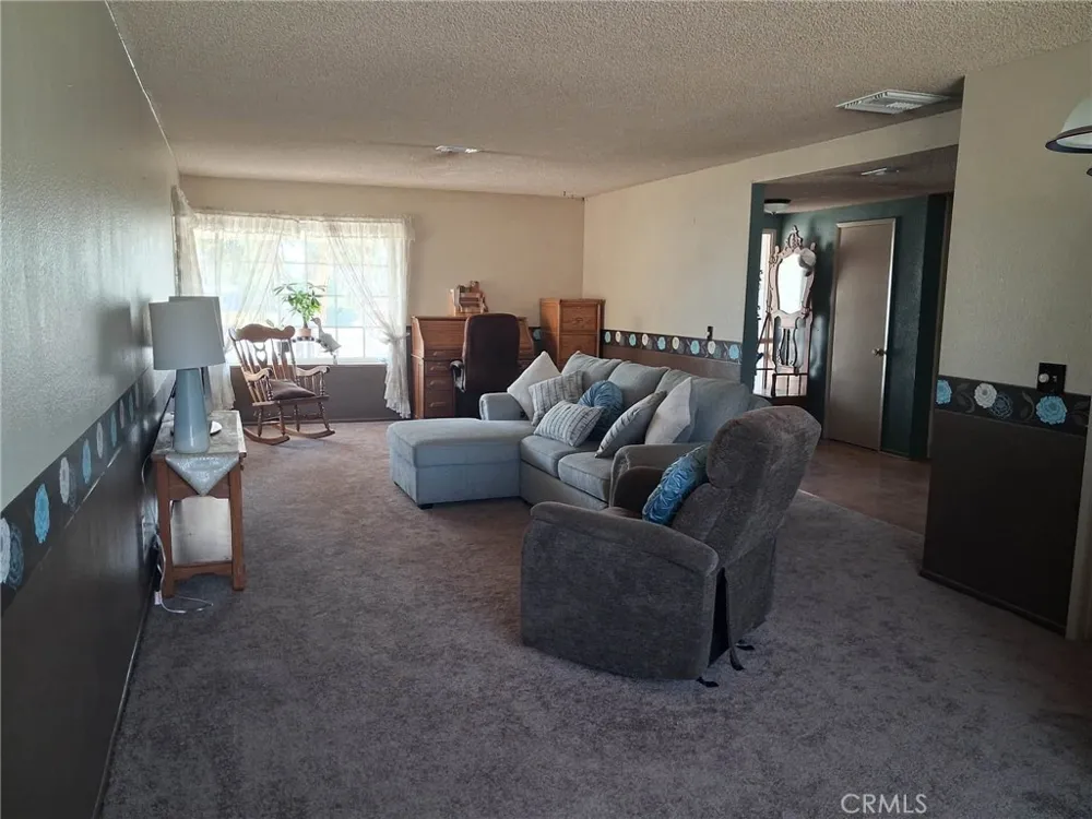 11448 Mojave Drive Jurupa Valley, CA 91752