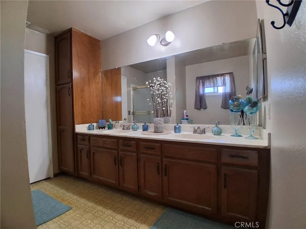 11448 Mojave Drive Jurupa Valley, CA 91752