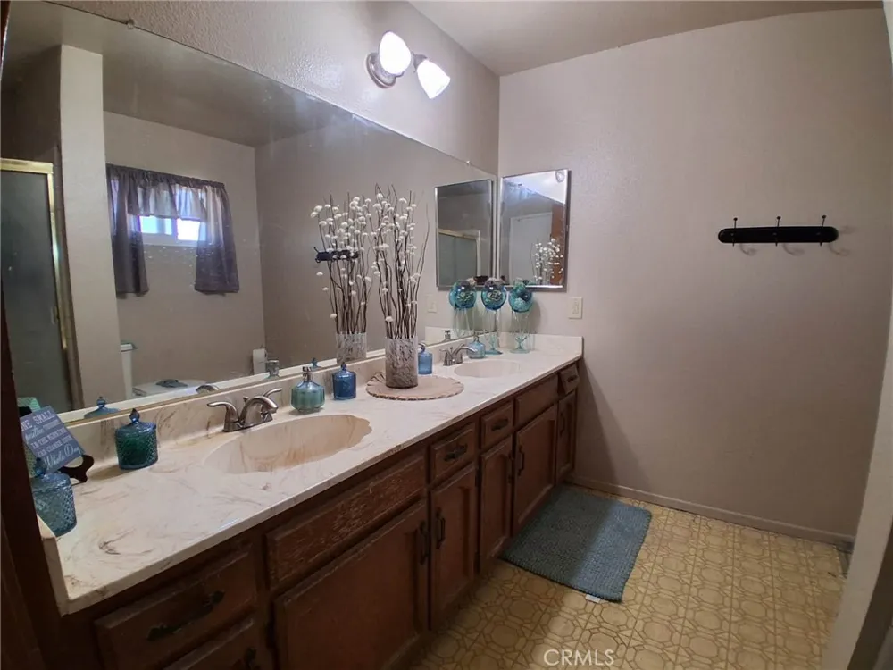 11448 Mojave Drive Jurupa Valley, CA 91752