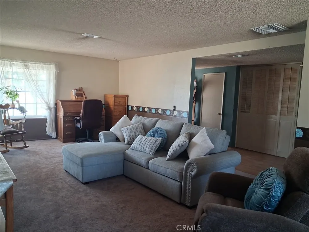 11448 Mojave Drive Jurupa Valley, CA 91752