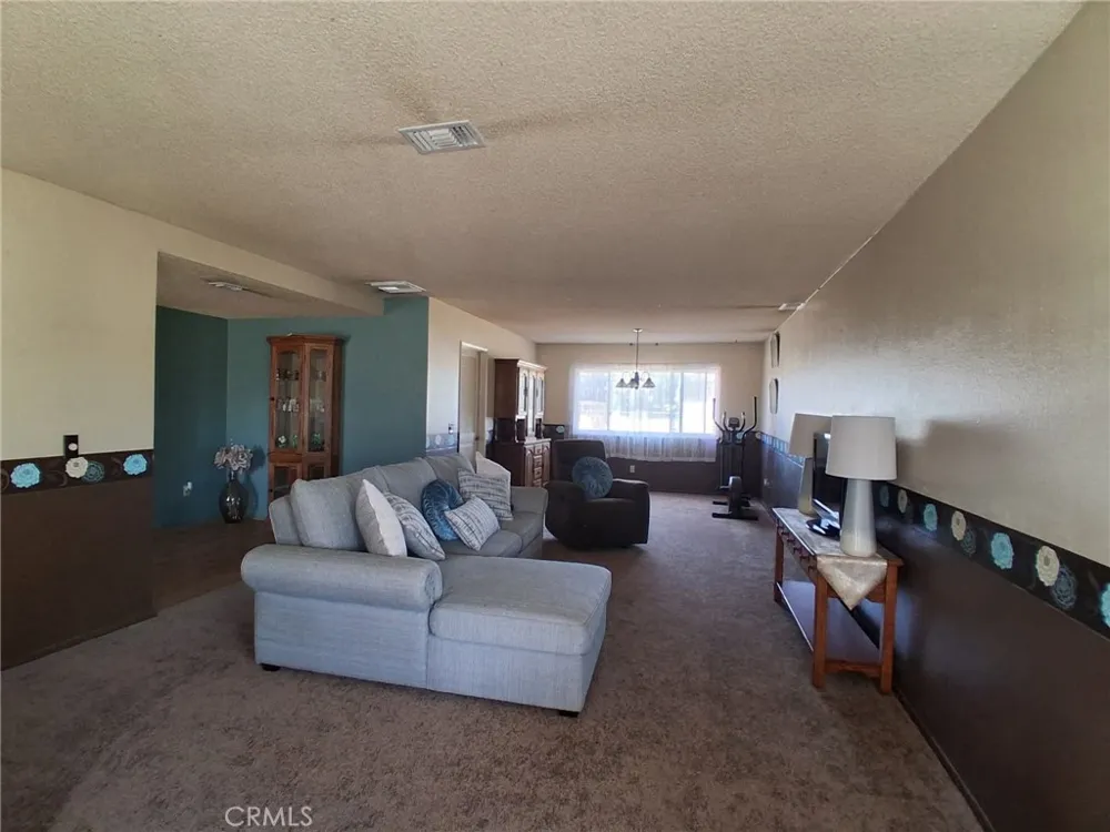 11448 Mojave Drive Jurupa Valley, CA 91752
