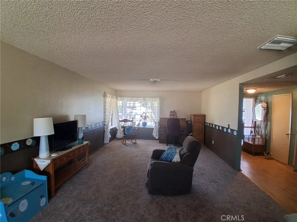 11448 Mojave Drive Jurupa Valley, CA 91752