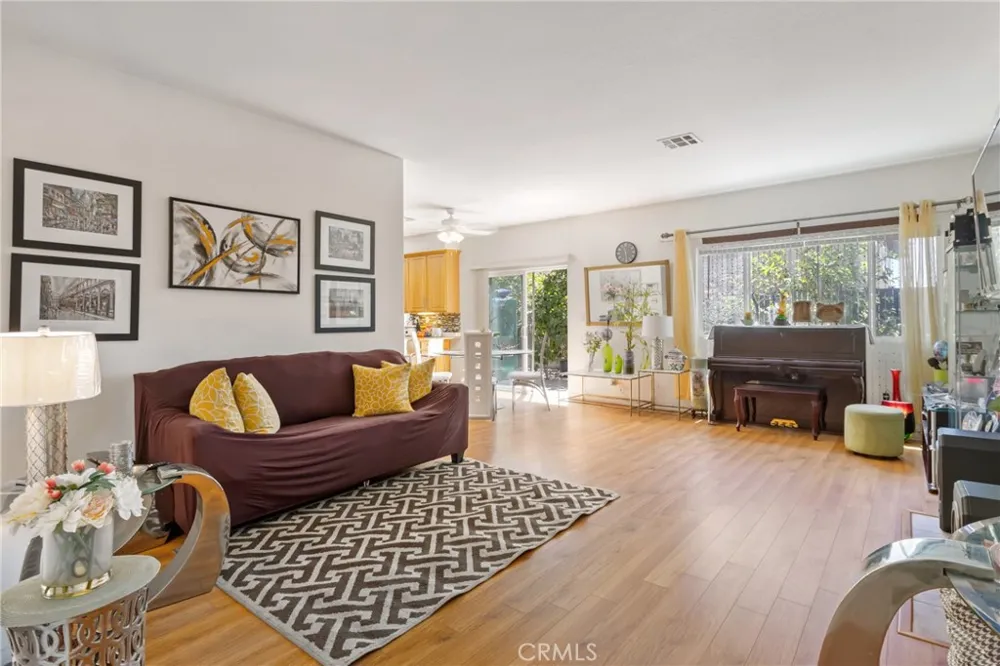 14522 Day Lily Panorama City, CA 91402